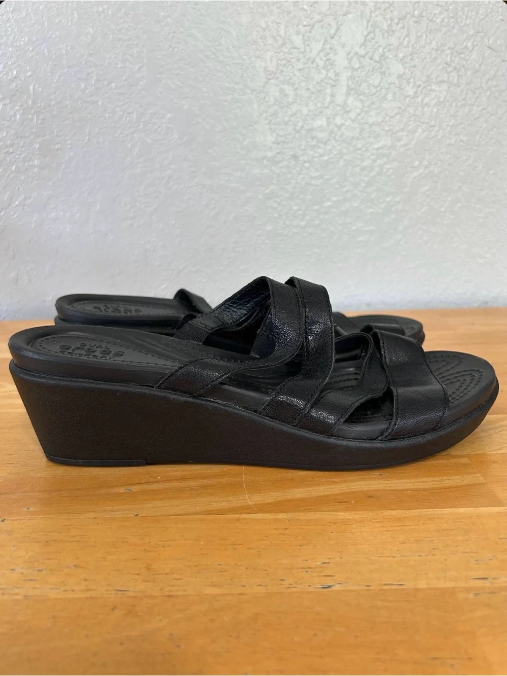 Crocs Dual Comfort Black Wedge Slide Sandals Women’s Size 8